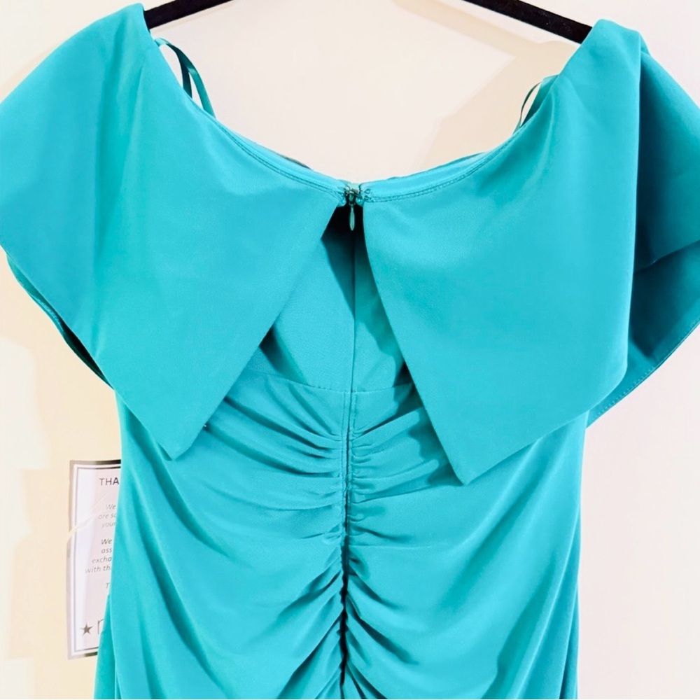 NWT Xscape Evening Scuba Ruffle Emerald Off The Shoulder Dress Size 8P - Picture 5 of 12